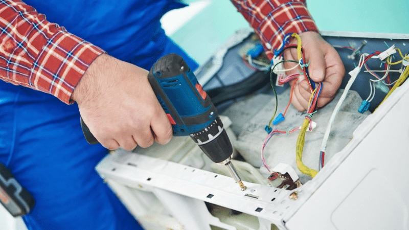 Kadıköy Siemens Siemens çamaşır makinesi kart tamiri – Su almama arızası orijinal parça ile giderildi. - Teknik servis örneği